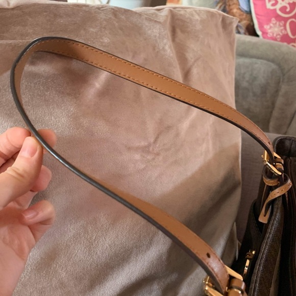 COPY - Michael Kors Tote - Picture 13 of 14